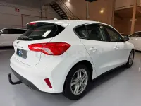 Usado Ford Focus Trend 120 CV (88 kW) 2020 Blanco Berlina