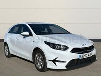 Usado Kia Ceed 136 CV (100 kW) 2023 Blanco Utilitario