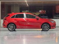 Usado Kia Ceed 101 CV (74 kW) 2021 Rojo Utilitario