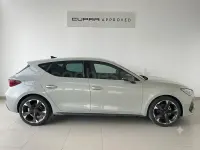 Nuevo Cupra Leon 150 CV (110 kW) 2025 Gris / plata Berlina