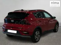 Usado Hyundai Bayon 100 CV (73 kW) 2025 Rojo SUV