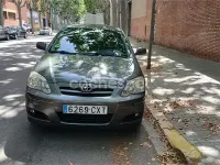 Usado Toyota Corolla Sol 110 CV (80 kW) 2004 Gris / plata Berlina