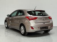Usado Hyundai i30 Blackline 110 CV (80 kW) 2016 Beige Berlina