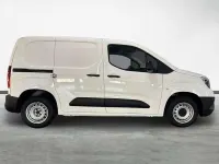 Usado Opel Combo 136 CV (100 kW) 2021 Blanco Monovolumen