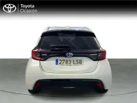 Usado Toyota Yaris Style 116 CV (85 kW) 2021 Blanco Utilitario