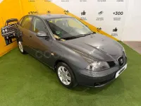 Usado Seat Cordoba Reference 85 CV (62 kW) 2006 Gris / plata Berlina