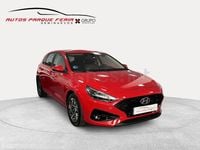 Usado Hyundai i30 100 CV (73 kW) 2024 Rojo Familiar