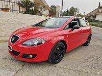 Usado Seat Leon Sport 105 CV (77 kW) 2006 Rojo Utilitario