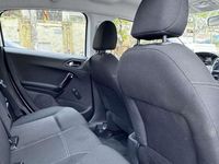 Usado Peugeot 208 Active 83 CV (61 kW) 2019 Blanco Utilitario