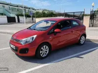 Usado Kia Rio 2012 Rojo Familiar