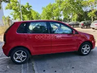 Usado VW Polo Edition 70 CV (51 kW) 2006 Rojo Utilitario
