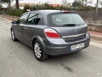 Usado Opel Astra Enjoy 105 CV (77 kW) 2004 Gris / plata Berlina