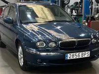 Usado Jaguar X-type Executive 196 HP (144 kW) 2001 Azul Sedan