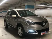Usado Renault Captur Intens 120 CV (88 kW) 2015 Beige SUV