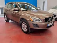 Usado Volvo XC60 Momentum 163 CV (119 kW) 2009 Marrón SUV