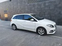 Usado Mercedes B200 156 CV (114 kW) 2015 Blanco Monovolumen