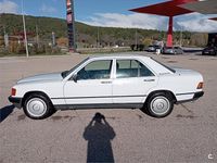 Usado Mercedes 190 126 CV (92 kW) 1987 Blanco Berlina