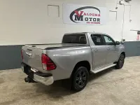 Usado Toyota HiLux 204 CV (150 kW) 2021 Gris / plata Pickup/Camioneta