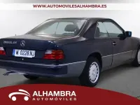 Usado Mercedes E300 220 CV (161 kW) 1990 Gris Coupe