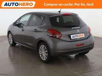 Usado Peugeot 208 Signature Sky 83 CV (61 kW) 2019 Gris Utilitario