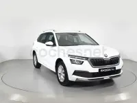 Usado Skoda Kamiq 110 CV (80 kW) 2022 Blanco SUV