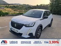 Usado Peugeot 2008 Active 110 CV (80 kW) 2022 Blanco SUV