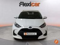 Usado Toyota Yaris Hybrid Active 116 CV (85 kW) 2022 Blanco