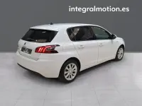 Usado Peugeot 308 Active 102 CV (75 kW) 2020 Blanco Berlina
