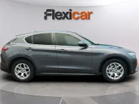 Usado Alfa Romeo Stelvio Executive 160 CV (117 kW) 2019 Verde SUV
