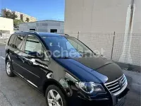 Usado VW Touran Advance 140 CV (102 kW) 2010 Negro Monovolumen