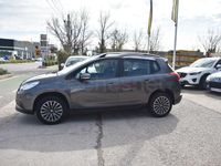 Usado Peugeot 2008 Active 82 CV (60 kW) 2015 Gris / plata SUV