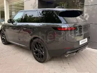 Usado Land Rover Range Rover Sport SE 461 CV (339 kW) 2025 Gris / plata SUV