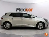 Usado Renault Mégane Zen 131 CV (96 kW) 2017 Gris Berlina