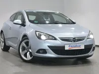 Usado Opel Astra GTC Sportive 136 CV (100 kW) 2016 Gris Utilitario