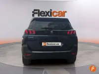 Usado Peugeot 5008 Allure 131 CV (96 kW) 2021 Azul SUV