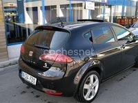 Usado Seat Leon Sport 140 CV (102 kW) 2006 Negro Utilitario