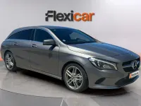 Usado Mercedes CLA180 Shooting Brake 136 CV (100 kW) 2019 Gris Familiar