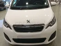 Usado Peugeot 108 Active 72 CV (52 kW) 2021 Blanco Berlina