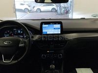 Usado Ford Focus Trend 120 CV (88 kW) 2023 Rojo Familiar