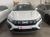 Usado Dacia Jogger Expression 110 CV (80 kW) 2023 Blanco Monovolumen