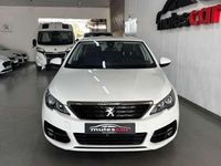 Usado Peugeot 308 SW Active 131 CV (96 kW) 2021 Blanco Familiar