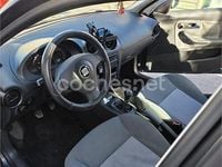 Usado Seat Ibiza Fresh 75 HP (55 kW) 2004 Cinzento Citadino