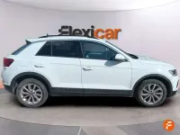 Usado VW T-Roc Life 150 CV (110 kW) 2023 Blanco SUV