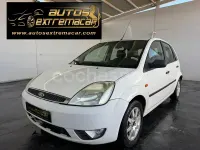 Usado Ford Fiesta Trend 68 CV (50 kW) 2003 Blanco Utilitario