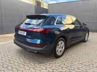 Usado Audi e-tron 300 kW (408 CV) 2020 Azul SUV