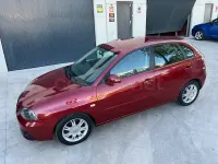 Usado Seat Ibiza 70 CV (51 kW) 2007 Granate Utilitario