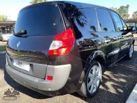 Usado Renault Scénic II 129 CV (94 kW) 2007 Negro Monovolumen