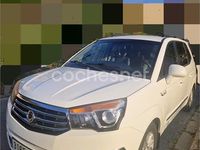 Usado SsangYong Rodius 155 CV (114 kW) 2015 Blanco Monovolumen