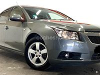 Usado Chevrolet Cruze LS 124 CV (91 kW) 2011 Gris / plata Berlina