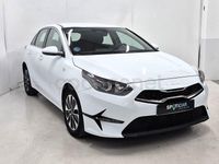 Usado Kia Ceed 100 CV (73 kW) 2025 Blanco Utilitario